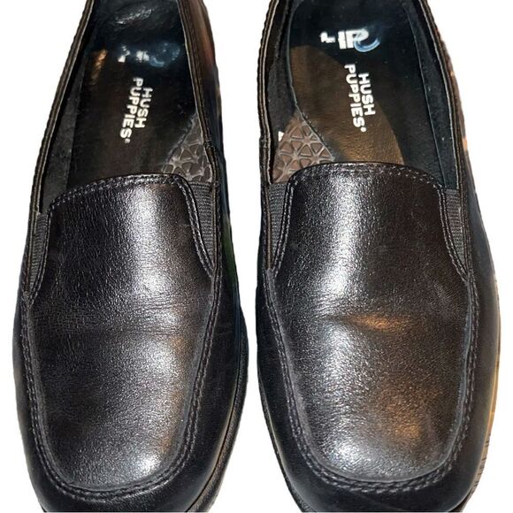 Hush puppies black loafer style slip ons! - Picture 2 of 6